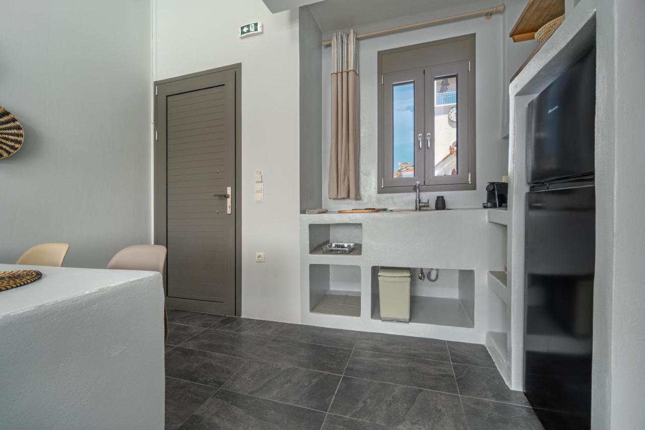 La Perla Suites Агии Апостоли Екстериор снимка