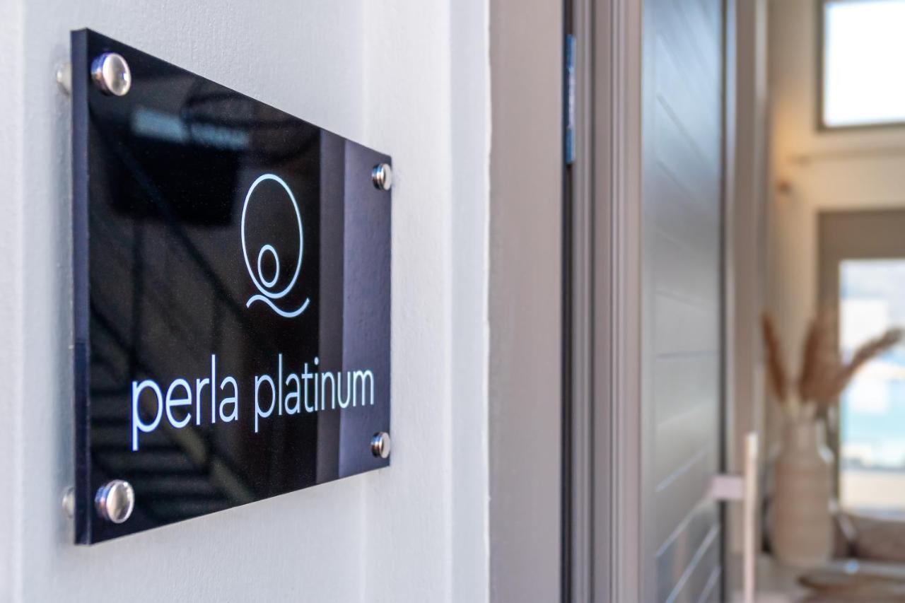 La Perla Suites Агии Апостоли Екстериор снимка