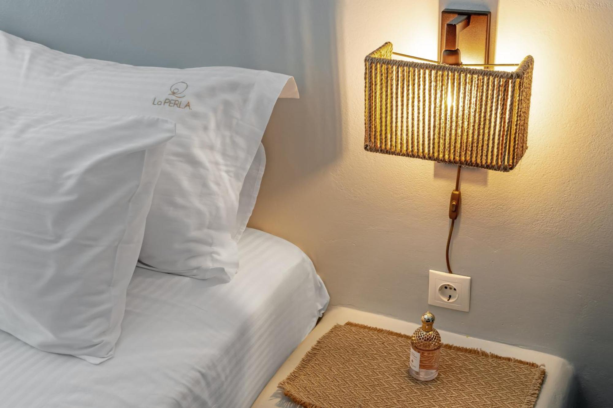 La Perla Suites Агии Апостоли Екстериор снимка
